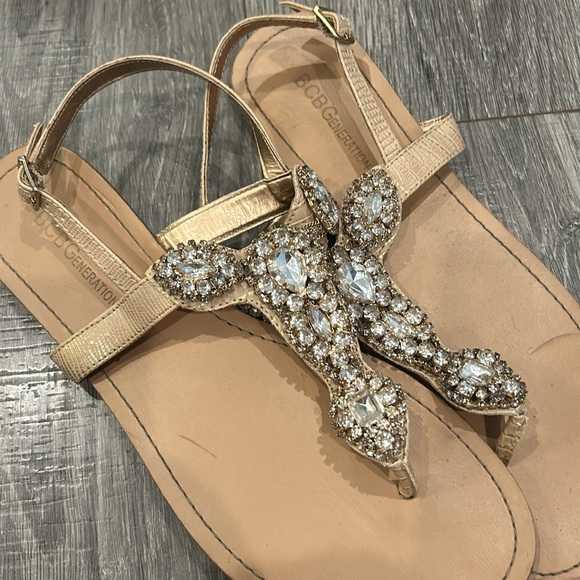 Rhine stone detail sandals - Picture 3 of 4